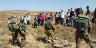 الاحتلال يحتجز ثلاثة مزارعين ويعتدي عليهم بالضرب جنوب نابلس
